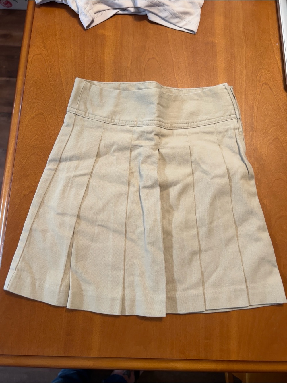 Girls size 8, the children’s place tan pleaded skort